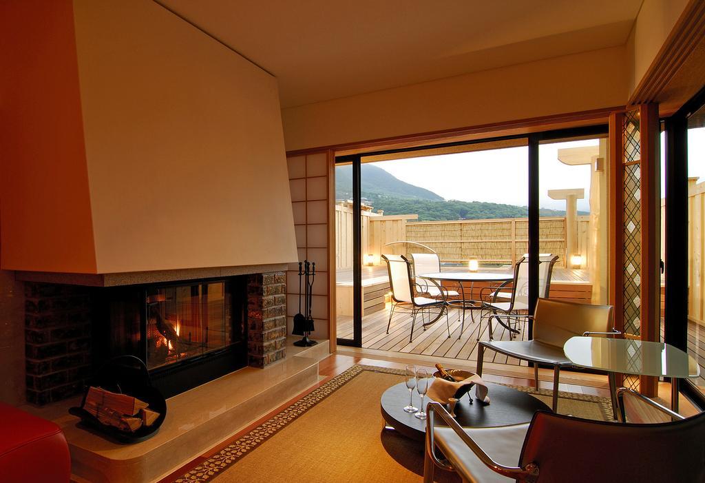 Hakone Tokinoshizuku Hotel Phòng bức ảnh A suite at the Hoshinoya Kyoto